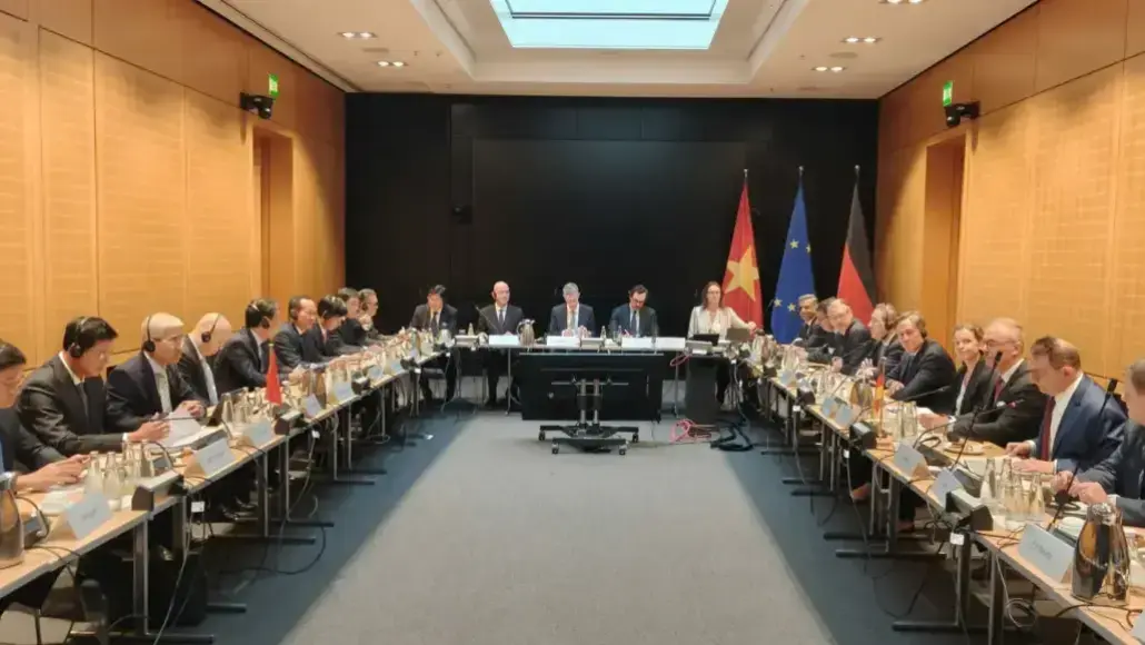 Vietnam, Germany to Strengthen High-Speed Rail Cooperation