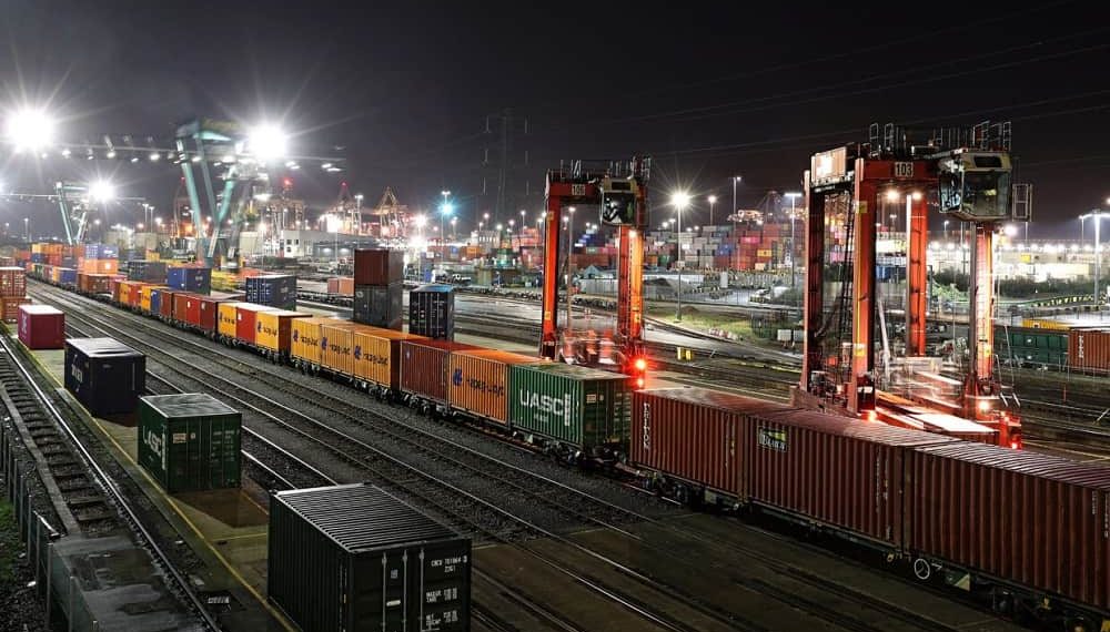 DP World raises incentive for customers switching freight from Road to Rail