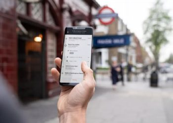 Esri users gain access to international public transport data from TravelTime